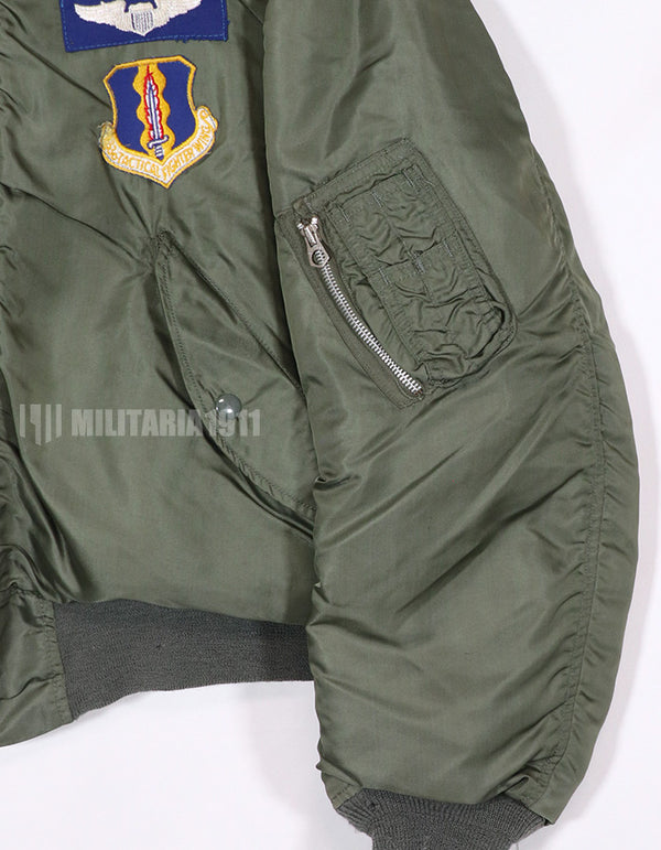 実物　1972年製　アメリカ空軍　L-2B  フライトジャケット　徽章付き（後付け）