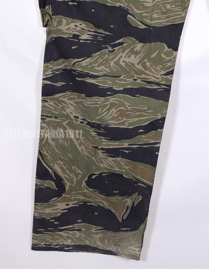 実物　シルバータイガーストライプ　Asian カットパンツ　退色あり　タイガーストライプ