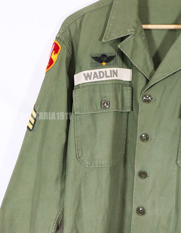 実物　アメリカ陸軍　ユーティリティシャツ　後付けパッチ付き　中古品