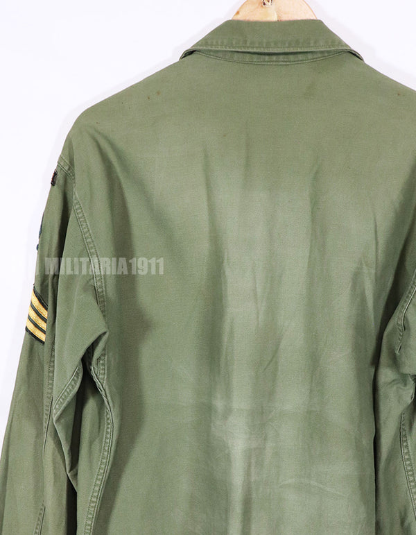 実物　アメリカ陸軍　ユーティリティシャツ　後付けパッチ付き　中古品