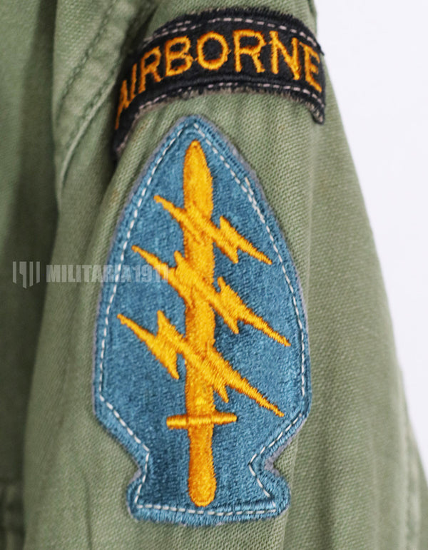 実物　アメリカ陸軍　ユーティリティシャツ　後付けパッチ付き　中古品