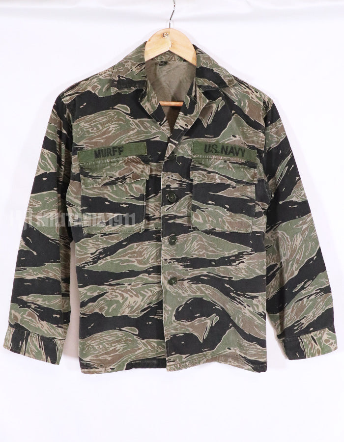 実物　シルバータイガーストライプ　シャツ　状態良い　USNパッチ付き　タイガーストライプ