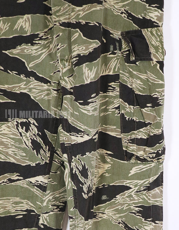 実物　沖縄タイガー　タイガーストライプ パンツ　中古品　補修あり