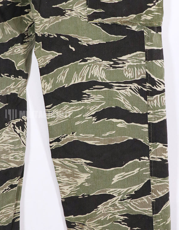 実物　沖縄タイガー　タイガーストライプ パンツ　中古品　補修あり