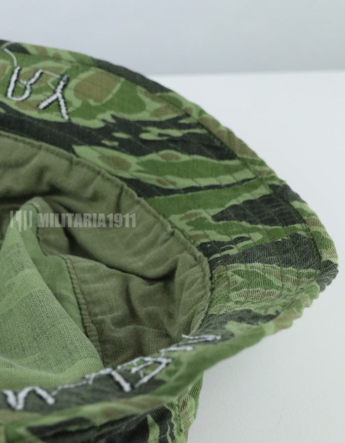 実物　シルバー　タイガーストライプ　ブーニーハット　刺繍入り　状態良い　大きめサイズ