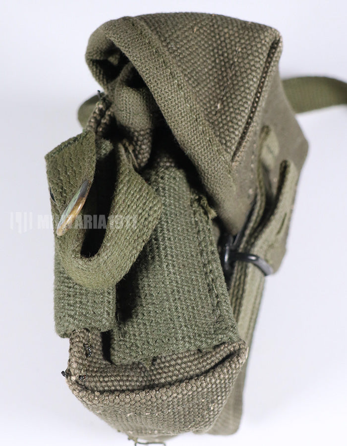 実物　アメリカ軍　M16 A1　20連マガジン　アーモポーチ　ほぼ未使用品