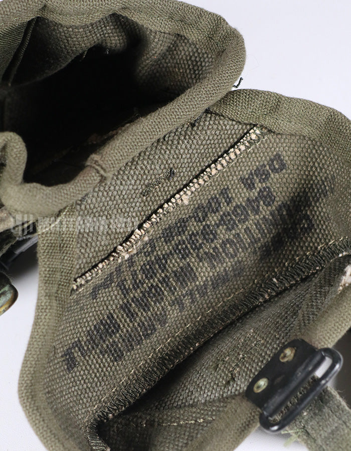 実物　アメリカ軍　M16 A1　20連マガジン　アーモポーチ　ほぼ未使用品