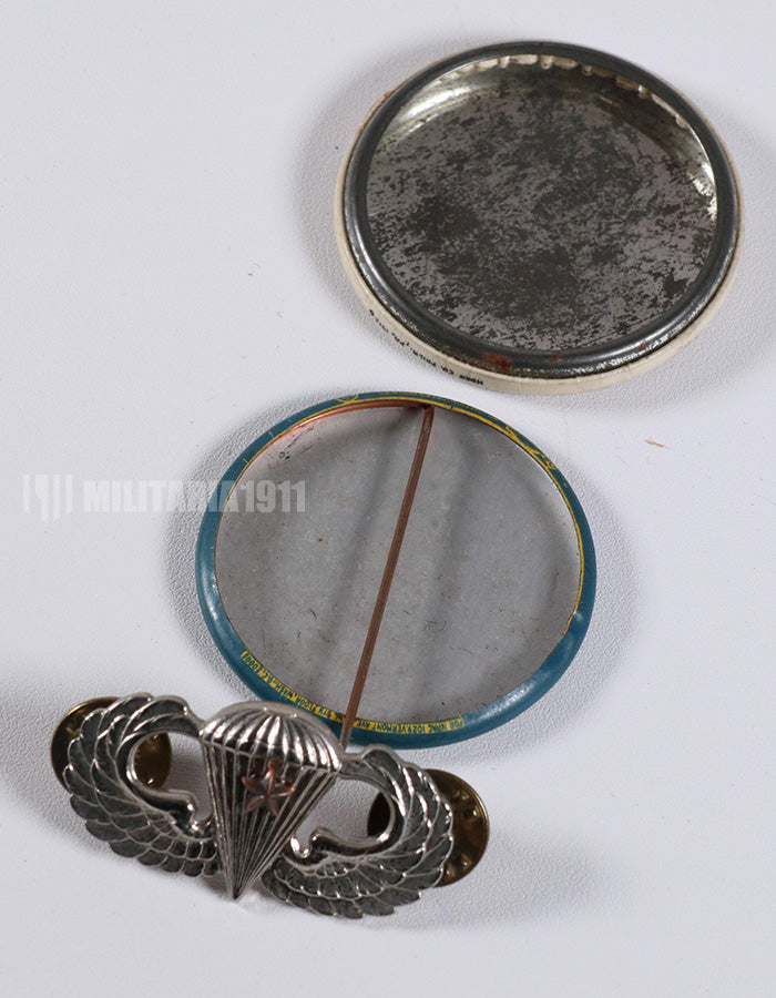 ベトナム戦争　反戦活動アイテム　Anti War item ビア缶バッチ　ヒッピー　破損あり